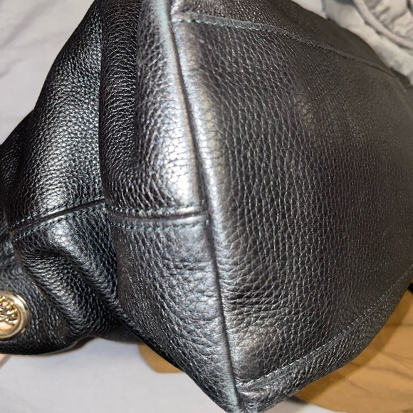 SOLD- Gucci medium Soho Disco Chain Tote​ - Picture 8 of 11